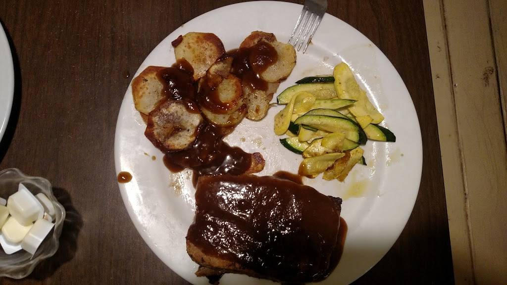 Mikkis Diner | restaurant | 1099 S Water St A, Wilmington, IL 60481, USA | 8154760556 OR +1 815-476-0556