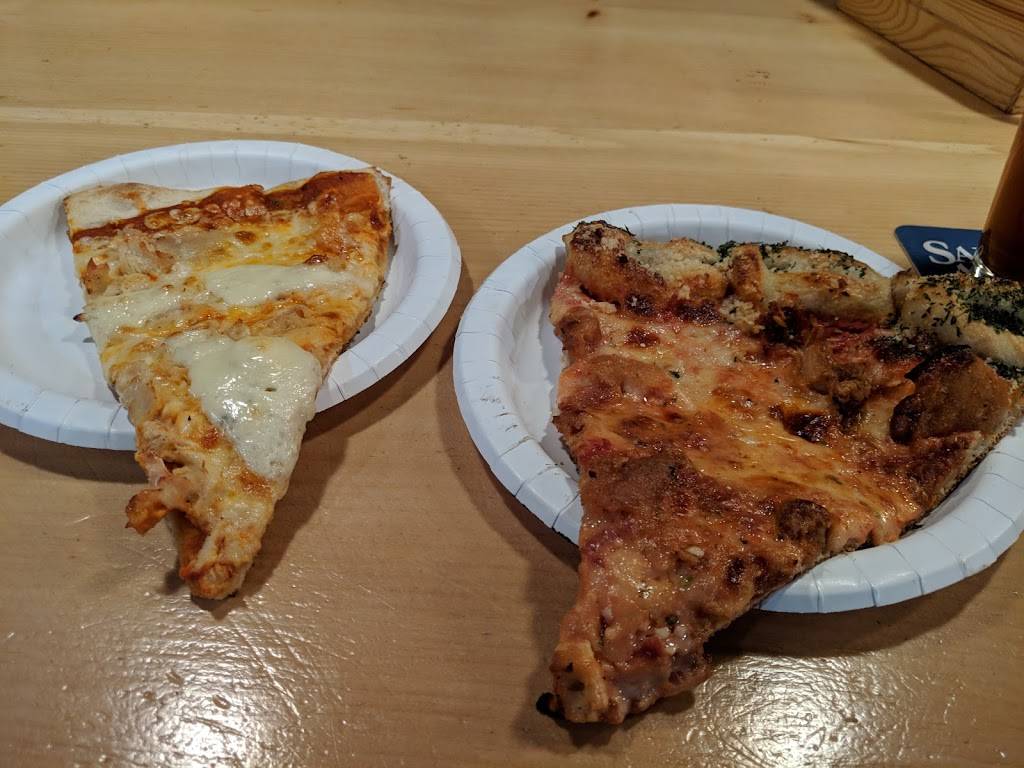 Granfanallys | restaurant | 354 N Broadway, Salem, NH 03079, USA | 6038984412 OR +1 603-898-4412