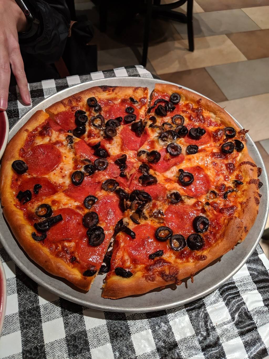 Mama Santas | restaurant | 12301 Mayfield Rd, Cleveland, OH 44106, USA | 2164212159 OR +1 216-421-2159