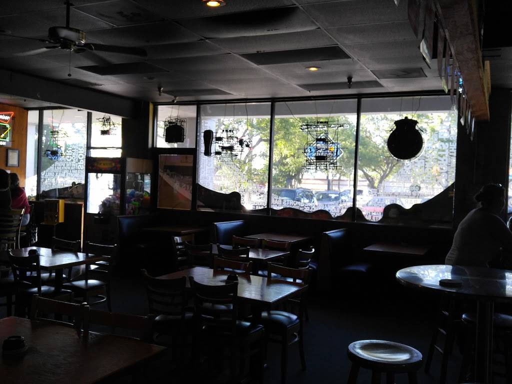 Sports Bar & Grill | restaurant | 1160 94th Ave N, St. Petersburg, FL 33702, USA | 7275772266 OR +1 727-577-2266