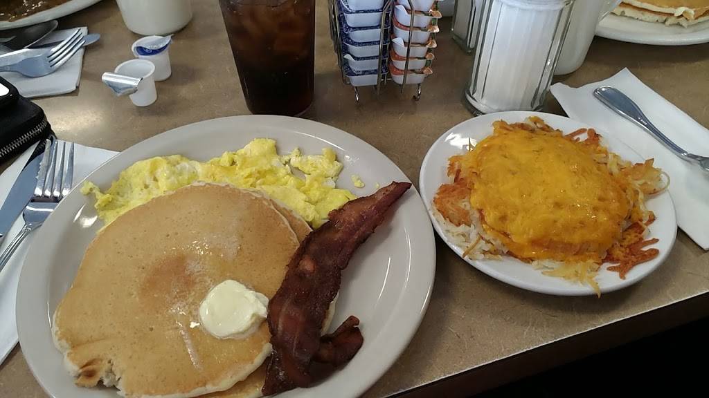 Betsys Restaurant | restaurant | 650 Tennant Station, Morgan Hill, CA 95037, USA | 4087793721 OR +1 408-779-3721