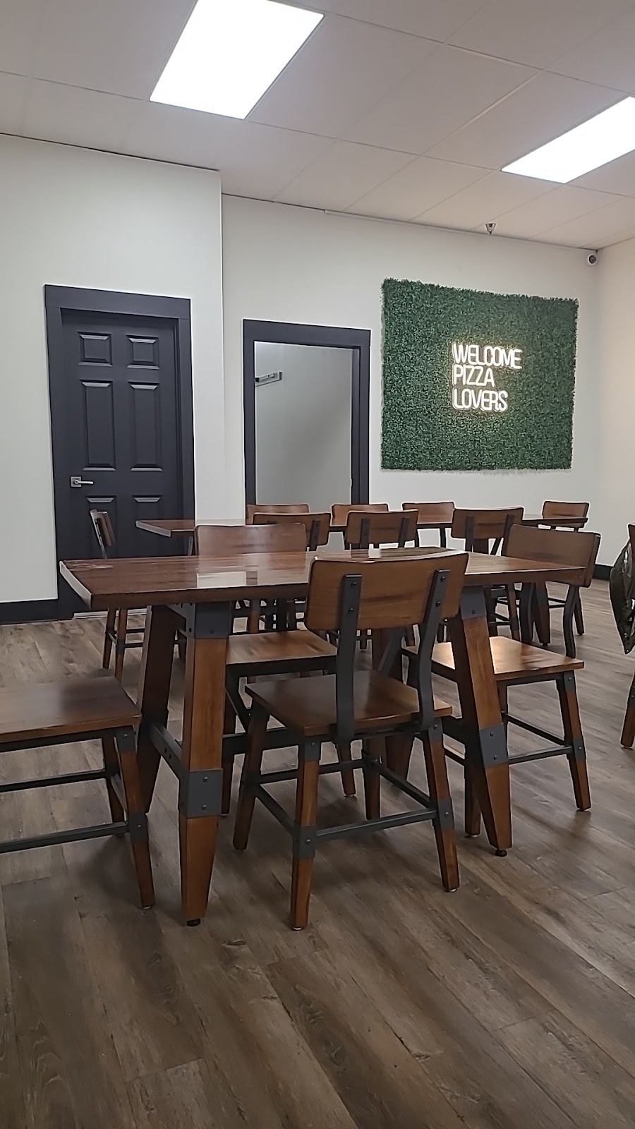 Wildfire 348 | restaurant | 1613 US-231, Crawfordsville, IN 47933, USA | 7653073758 OR +1 765-307-3758