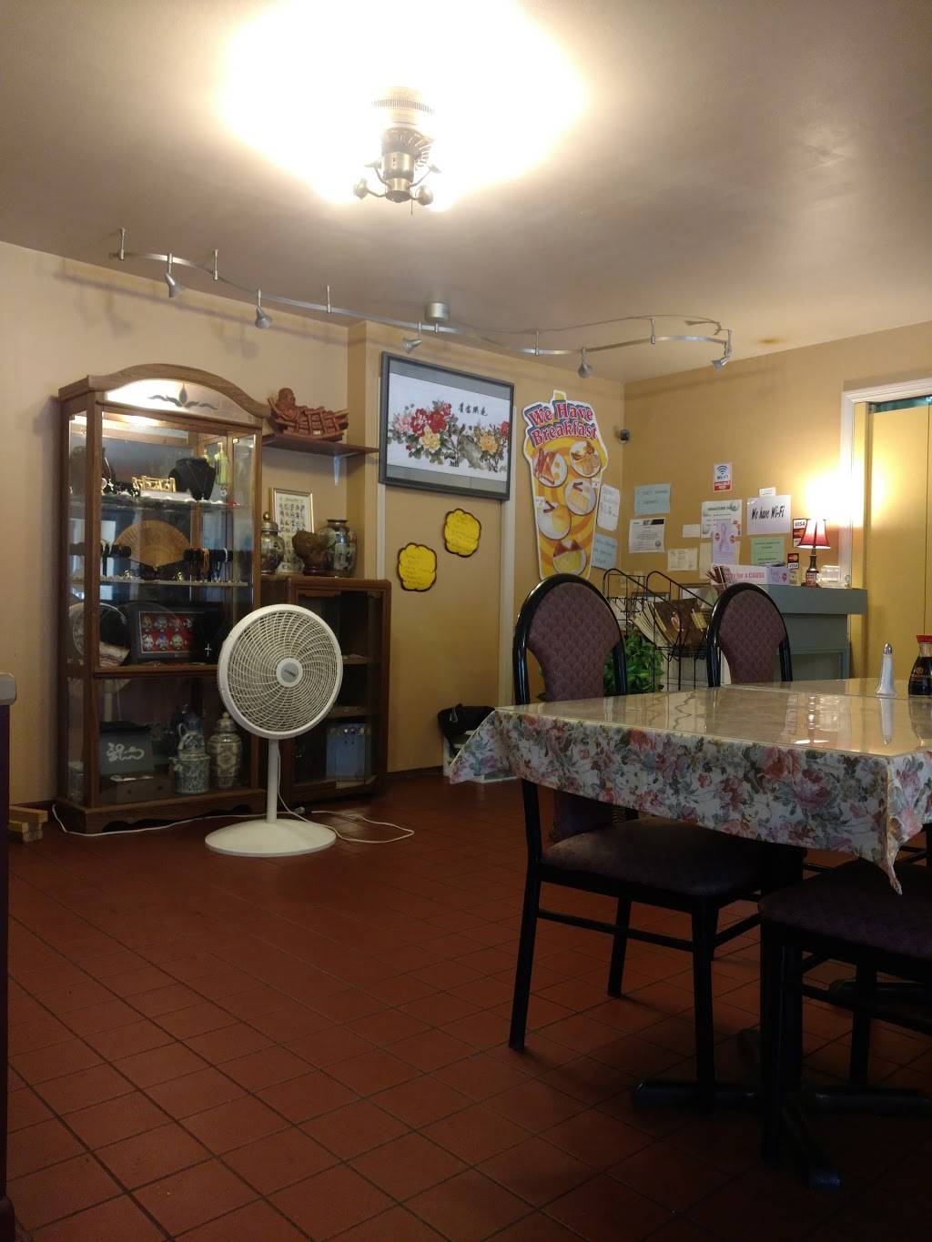 Happy Cafe | restaurant | 526 S Wells St, Lake Geneva, WI 53147, USA | 2622488181 OR +1 262-248-8181