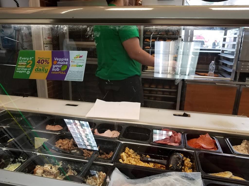 Subway | restaurant | 335 Schaefer Rd, Detroit, MI 48217, USA | 3138425500 OR +1 313-842-5500