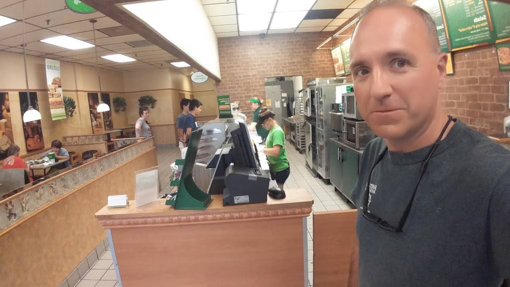 Subway | restaurant | 100 E Fleming Dr, Morganton, NC 28655, USA | 8284320070 OR +1 828-432-0070