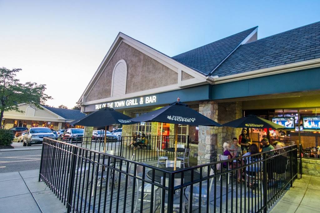 Talk of the Town Grill & Bar | restaurant | 11922 W 119th St, Overland Park, KS 66213, USA | 9136619922 OR +1 913-661-9922