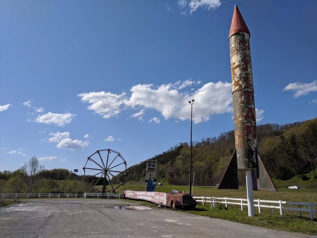 Pilot Travel Center | restaurant | 304 Howard Baker Hwy, Pioneer, TN 37847, USA | 4235625000 OR +1 423-562-5000