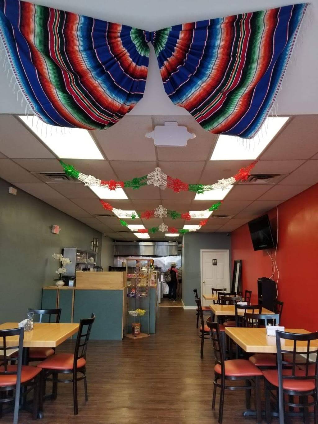 Mamis Cocina | restaurant | 449 N Wood Ave, Linden, NJ 07036, USA | 9089376927 OR +1 908-937-6927