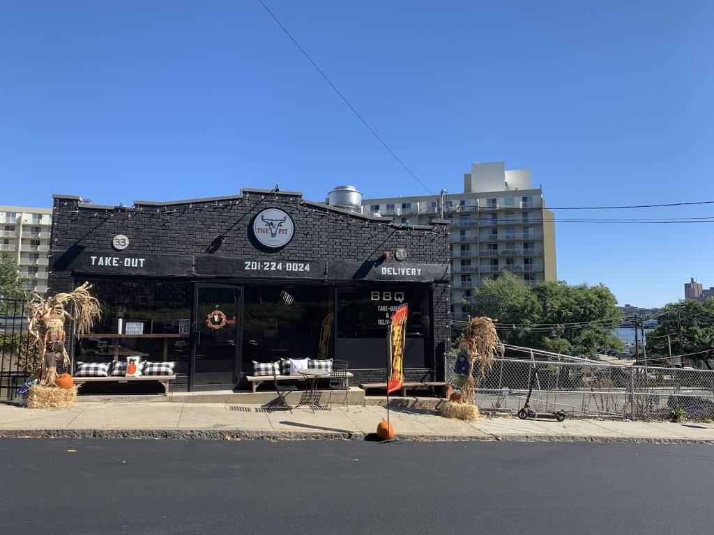 The Pit | restaurant | 33 NJ-5, Edgewater, NJ 07020, USA | 2012240024 OR +1 201-224-0024