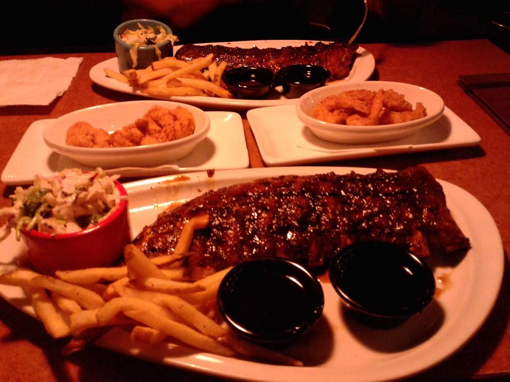 TGI Fridays | restaurant | 335 Union St, Waterbury, CT 06706, USA | 2035918800 OR +1 203-591-8800