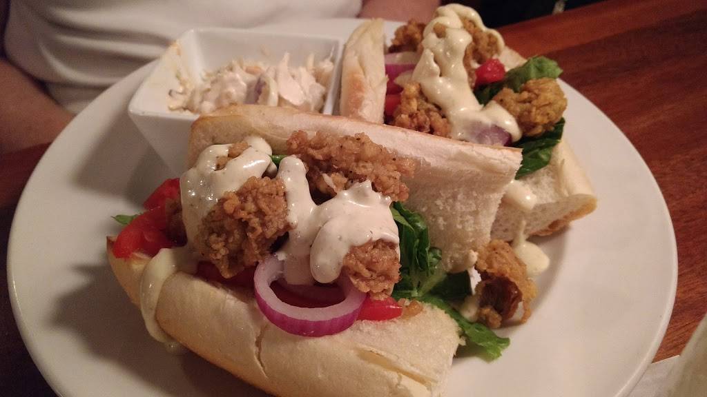 Rhetts River Grill & Raw Bar | restaurant | 2335 Seminole Trail Ste 100, Charlottesville, VA 22901, USA | 4349747818 OR +1 434-974-7818