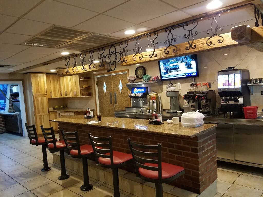 Daivas Grille | restaurant | 6750 Ridge Ave, Philadelphia, PA 19128, USA | 2155084400 OR +1 215-508-4400