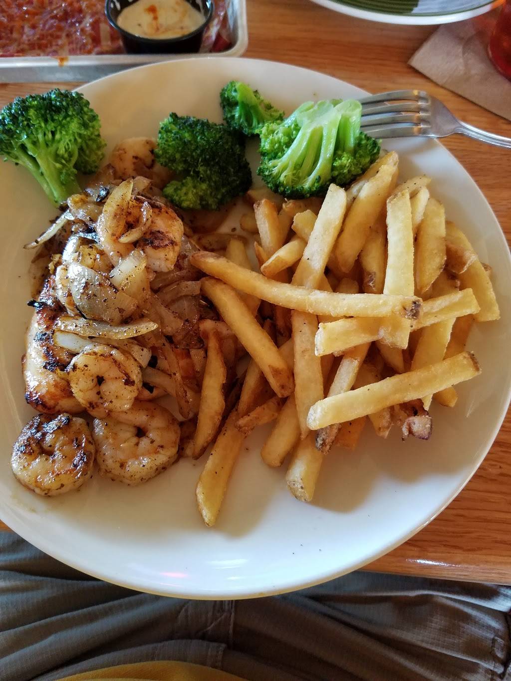 Applebees Grill + Bar | restaurant | 19 Mall Rd, Barboursville, WV 25504, USA | 3047334028 OR +1 304-733-4028