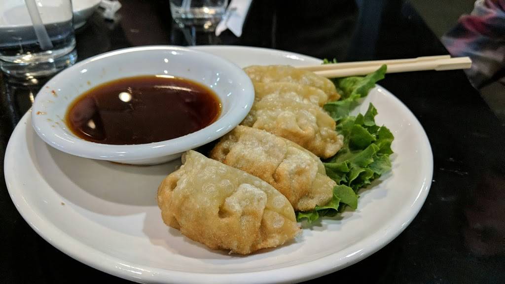 Fumi Sushi Restaurant | restaurant | 2100 Standiford Ave, Modesto, CA 95350, USA | 2093142695 OR +1 209-314-2695