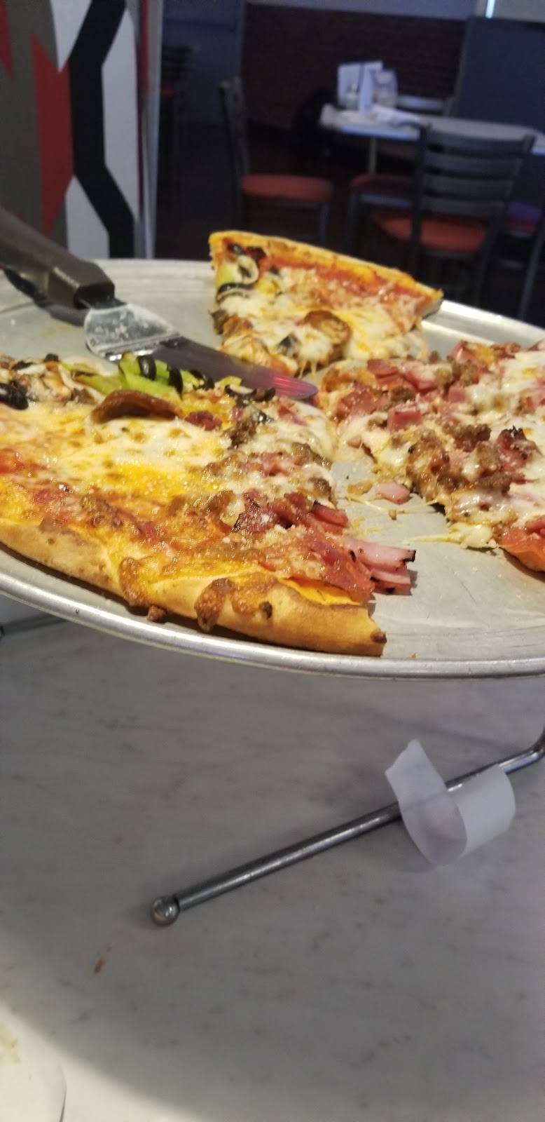 Lil Riccis | restaurant | 16526 Keystone Blvd, Parker, CO 80134, USA | 3032207422 OR +1 303-220-7422