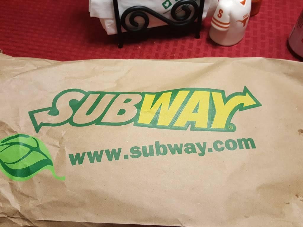 Subway Restaurants | restaurant | 1923 E 7th St #150, Austin, TX 78702, USA | 5124959539 OR +1 512-495-9539