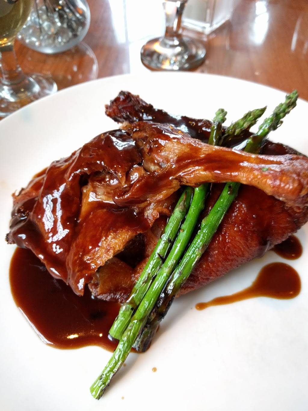 One Bellevue | restaurant | 1 Bellevue Ave, Newport, RI 02840, USA | 4018484824 OR +1 401-848-4824