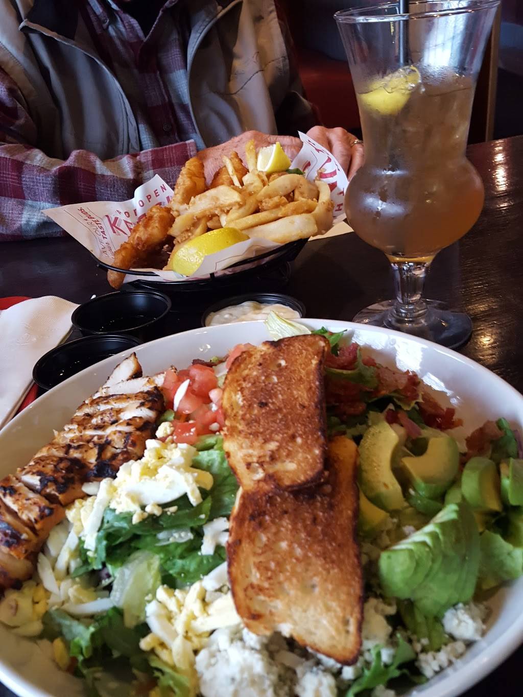 Red Robin Gourmet Burgers and Brews | restaurant | 3609 9th St SW, Puyallup, WA 98371, USA | 2538409901 OR +1 253-840-9901