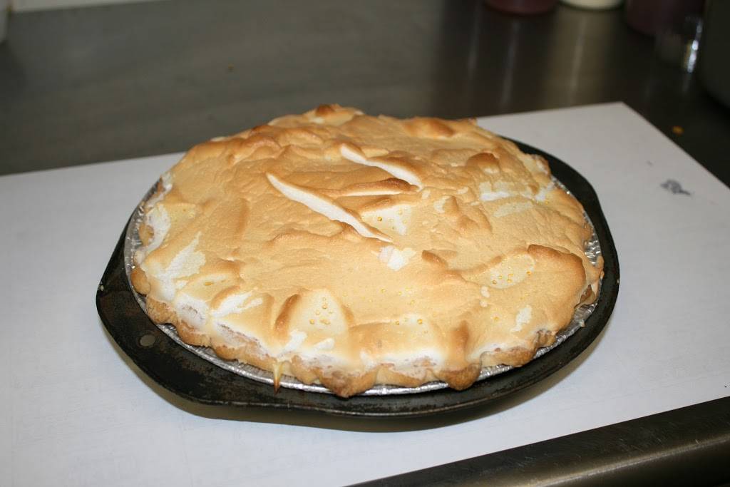 Hill House Restaurant | restaurant | 3198 W Pittsburg Rd, New Castle, PA 16101, USA | 7246524401 OR +1 724-652-4401