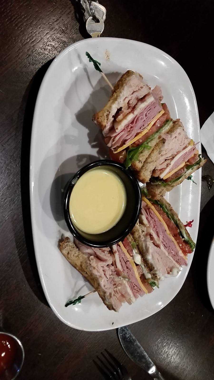 Sams Sports Grill - Florence | restaurant | 339 Seville St, Florence, AL 35630, USA | 2563492300 OR +1 256-349-2300