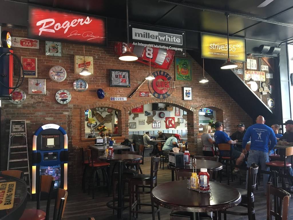 365 Bar & Grill | restaurant | 1367 Wabash Ave, Terre Haute, IN 47807, USA | 8129172362 OR +1 812-917-2362