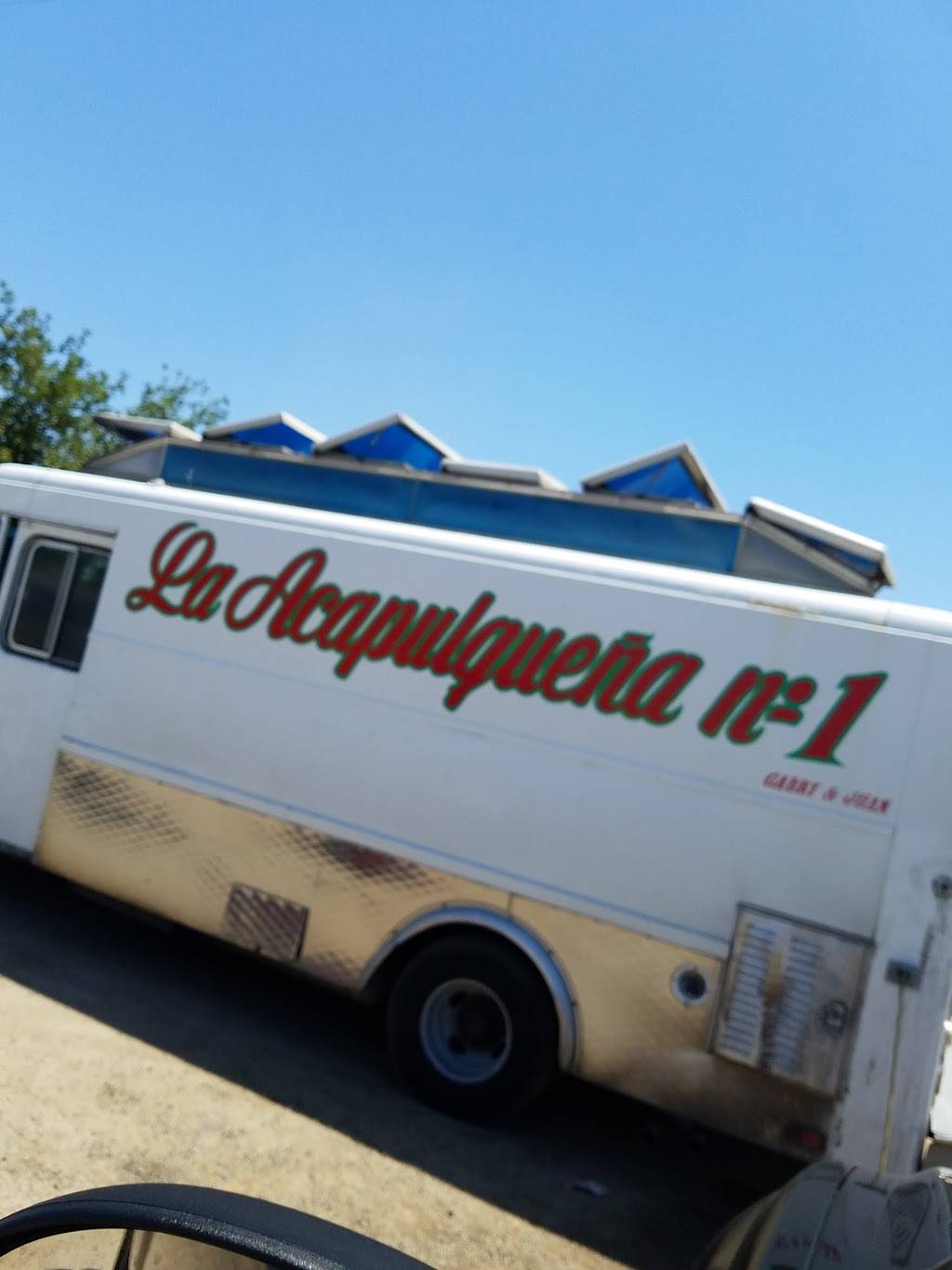 La Acapulqueña N°1 | restaurant | 103 N Broadway St, Fresno, CA 93701, USA | 5597040989 OR +1 559-704-0989