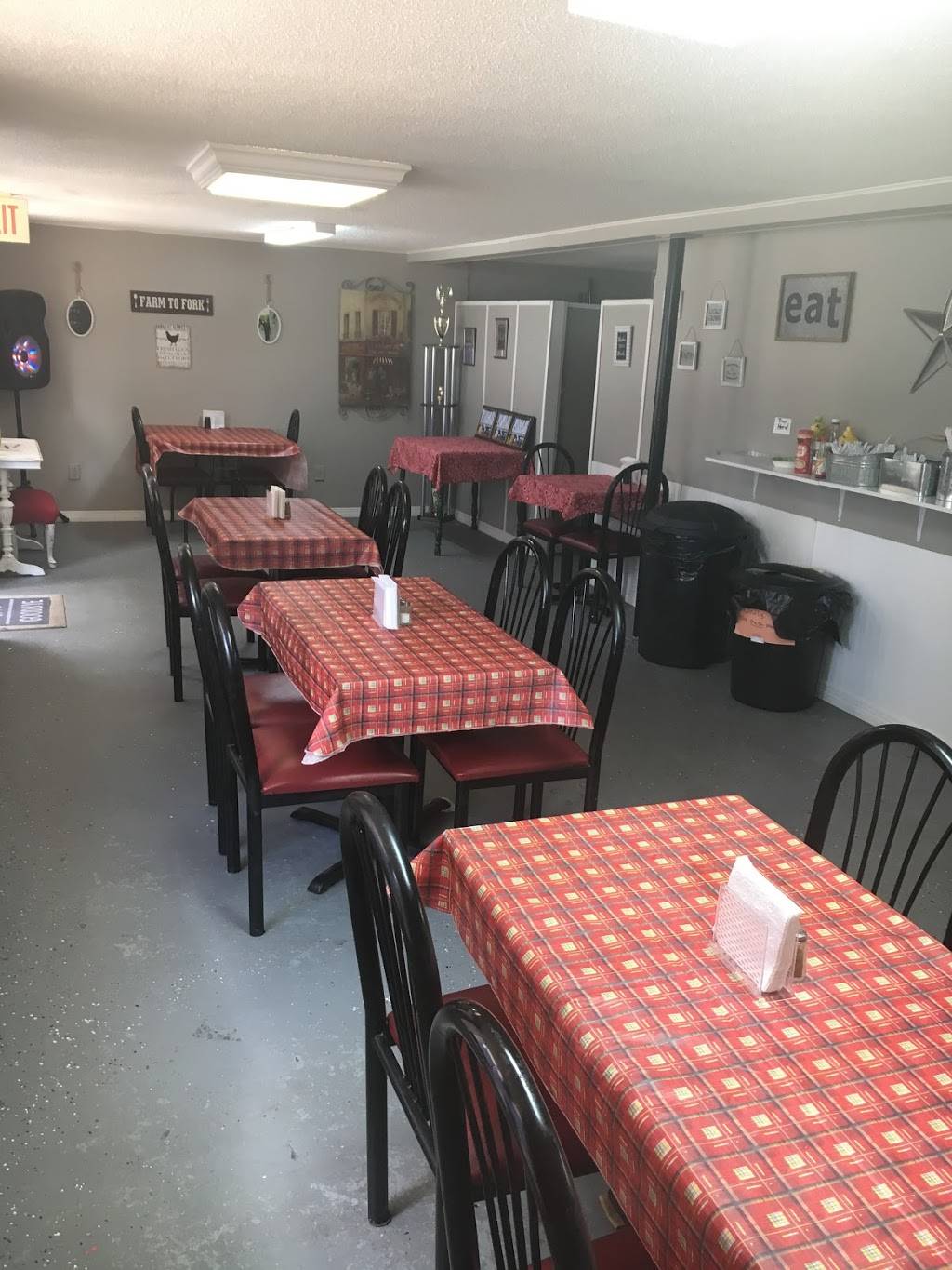 The Brown Tater | restaurant | 101 Mill St, Waverly, TN 37185, USA | 9312995009 OR +1 931-299-5009