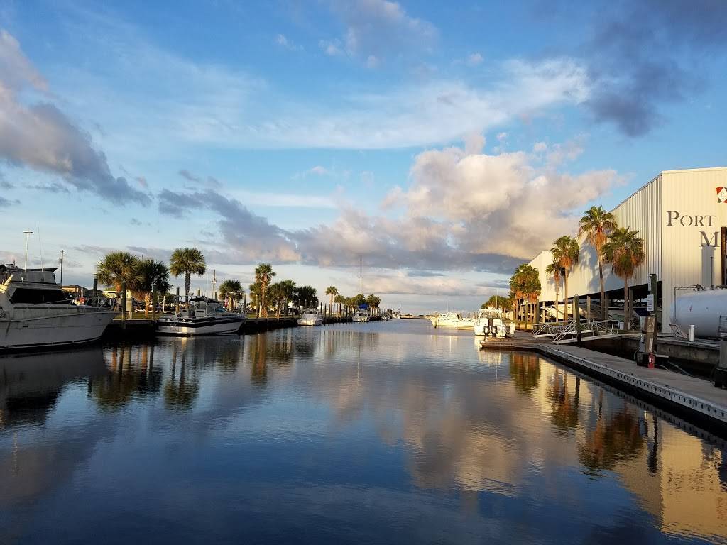 Port Hudson Marina LLC | restaurant | Crab Trap Court, Hudson, FL 34667, USA | 7278691840 OR +1 727-869-1840