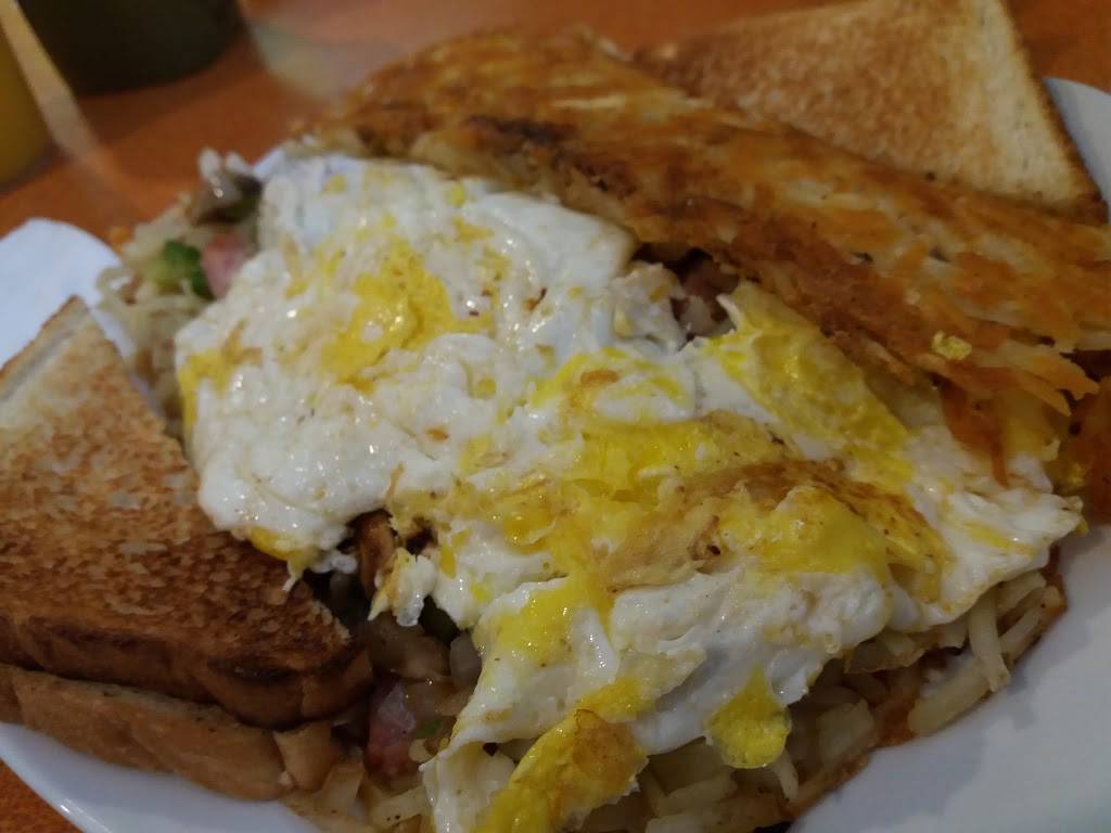 Brussels Countryside Diner | restaurant | 1356 County Rd DK, Brussels, WI 54204, USA | 9208257122 OR +1 920-825-7122