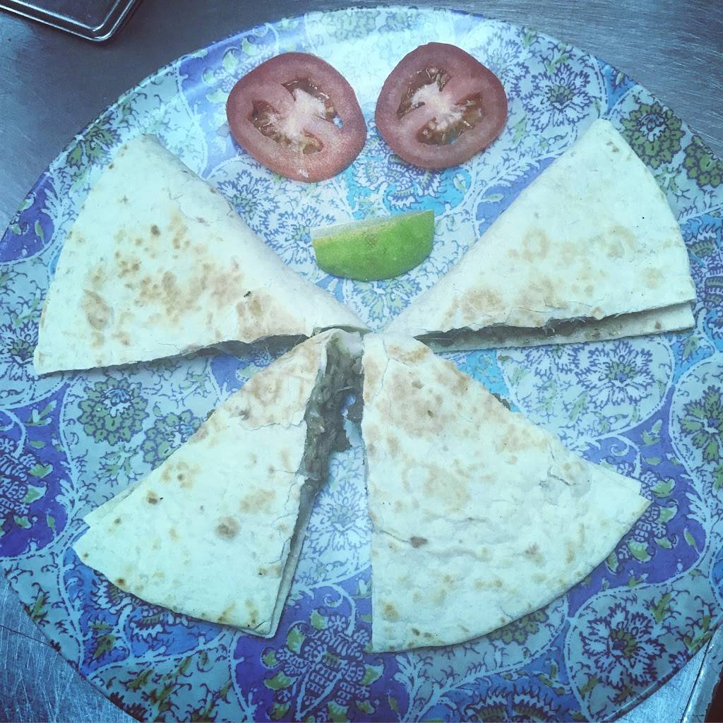 Don Pedros Pupuseria y Taqueria | restaurant | 320 N Main St, Duncanville, TX 75116, USA | 4698867050 OR +1 469-886-7050