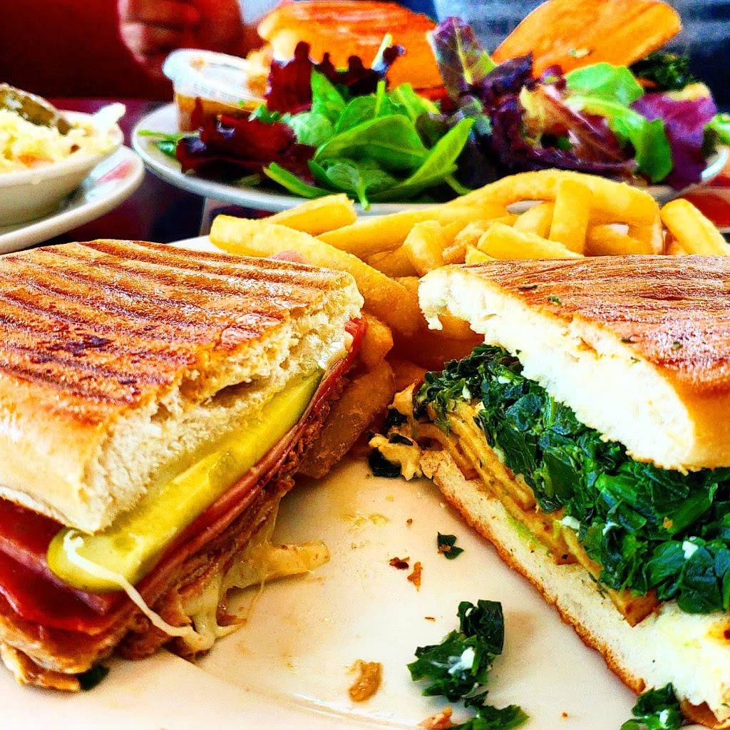 Lynbrook Diner | restaurant | 401 Sunrise Hwy, Lynbrook, NY 11563, USA | 5165931661 OR +1 516-593-1661