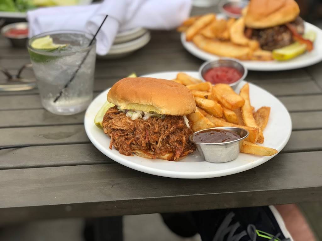 Griggsbys Station | restaurant | 101 W Main St, Greenfield, IN 46140, USA | 3174777217 OR +1 317-477-7217