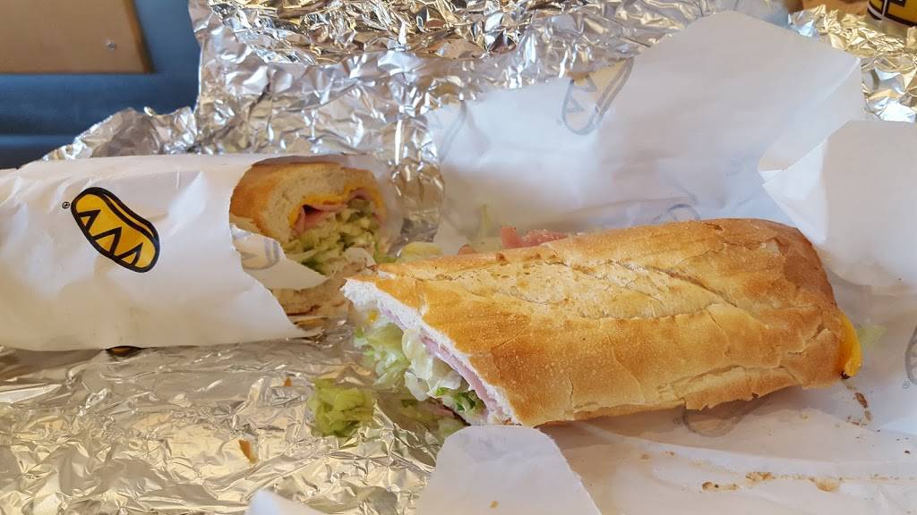 Which Wich Superior Sandwiches | restaurant | 11935 Manchester Rd, Des Peres, MO 63131, USA | 3143940945 OR +1 314-394-0945