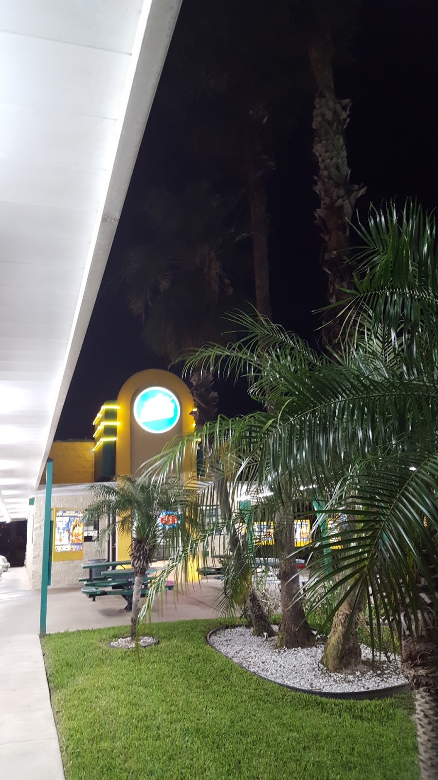 Stars Drive-In | restaurant | 816 N Main St, La Feria, TX 78559, USA | 9567970610 OR +1 956-797-0610