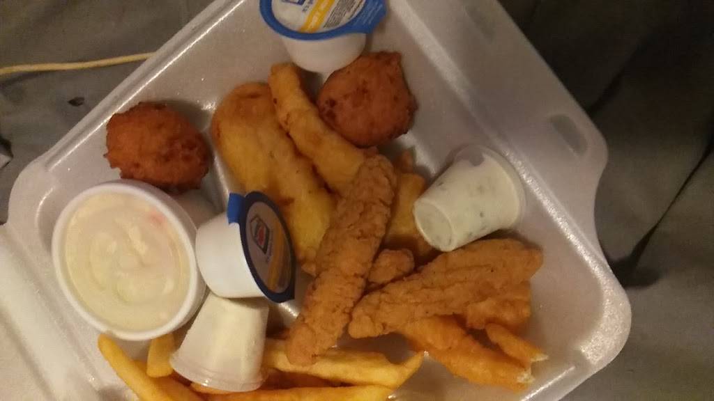 Captain Ds | restaurant | 123 Eway Dr, Charlotte, NC 28213, USA | 7045987555 OR +1 704-598-7555