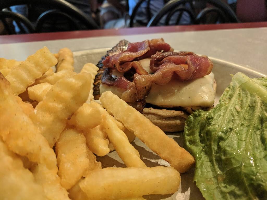 Dales Bar & Grill | restaurant | 322 Conant St, Maumee, OH 43537, USA | 4198933113 OR +1 419-893-3113