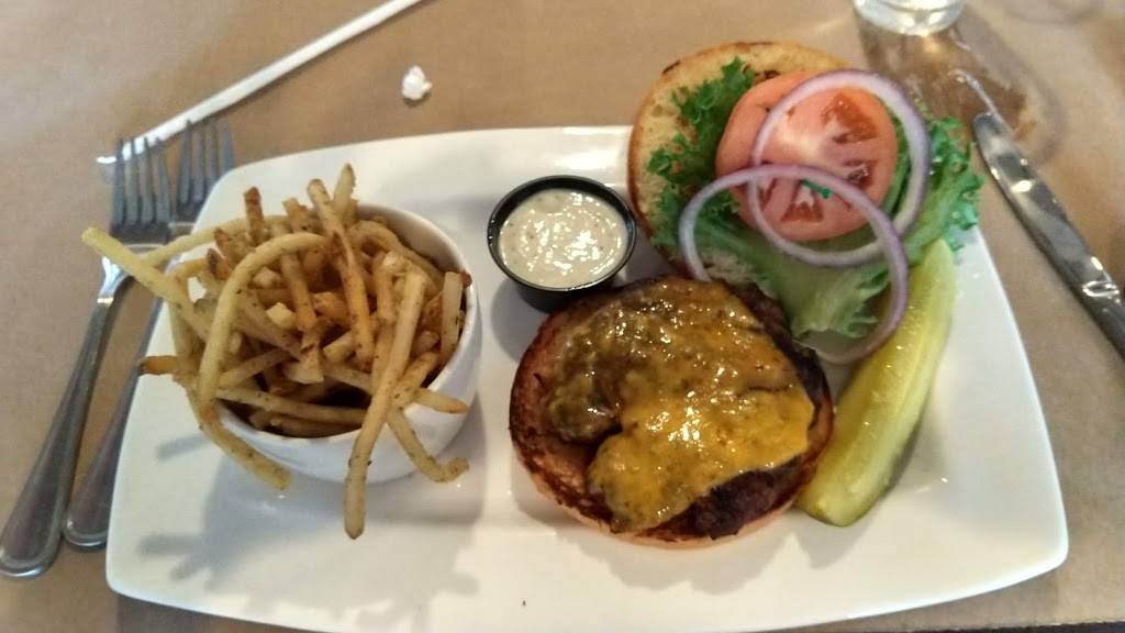 Holley Falls Bar & Grill | restaurant | 1 Public Square, Holley, NY 14470, USA | 5856382212 OR +1 585-638-2212