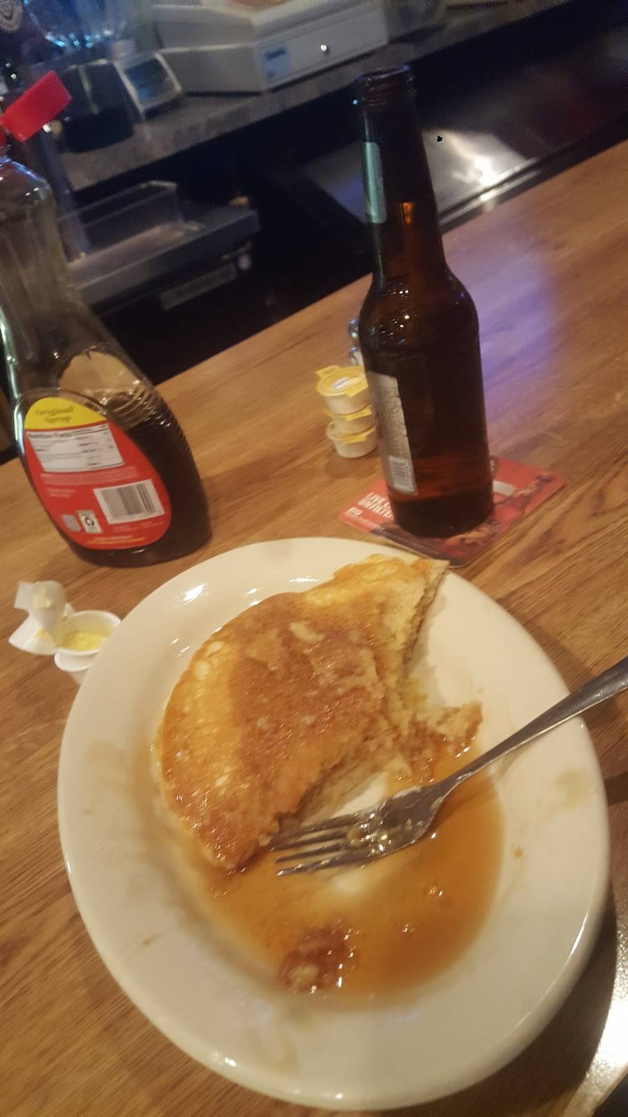 A & B Cafe | restaurant | 110 N Main St, Winchester, IN 47394, USA | 7655842690 OR +1 765-584-2690