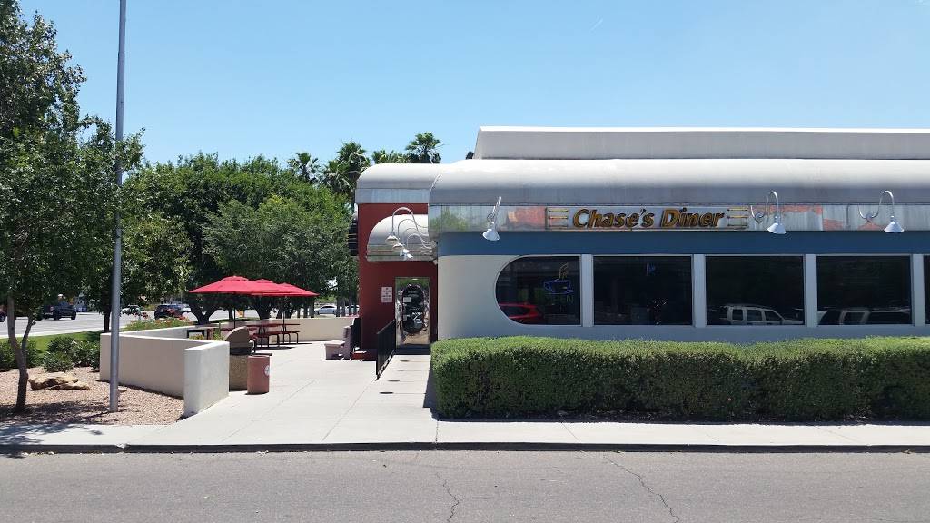 Chases Diner | restaurant | 2040 N Alma School Rd, Chandler, AZ 85224, USA | 4808553663 OR +1 480-855-3663