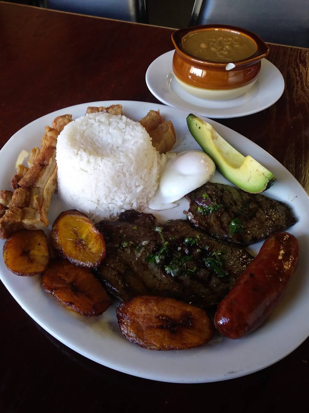 Puerto Colombia Grill | restaurant | 9 Howe Ave, Passaic, NJ 07055, USA | 9734712501 OR +1 973-471-2501