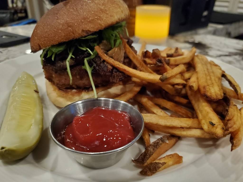 5th Street Bistro | restaurant | Majestic Inn & Spa, 419 Commercial Ave, Anacortes, WA 98221, USA | 3602991400204 OR +1 360-299-1400 ext. 204