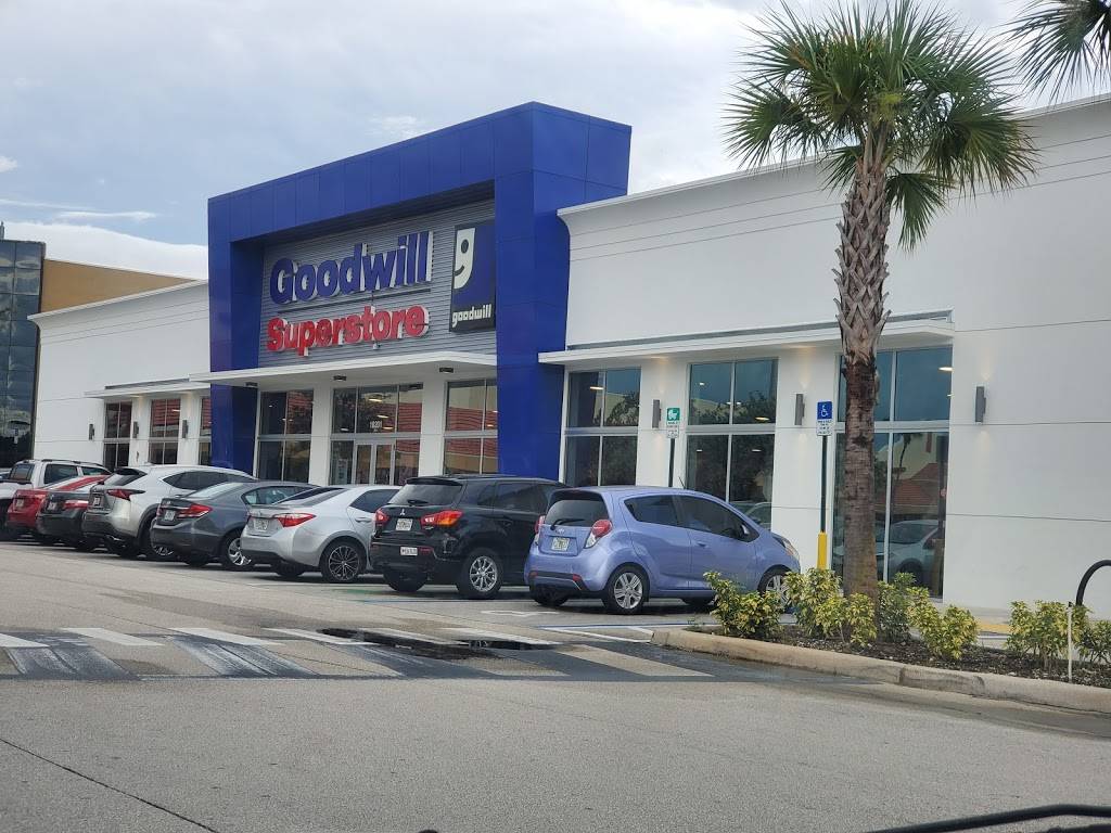 Hammocks Town Center | shopping mall | 10201 Hammocks Blvd, Miami, FL 33196, USA | 3059471664 OR +1 305-947-1664