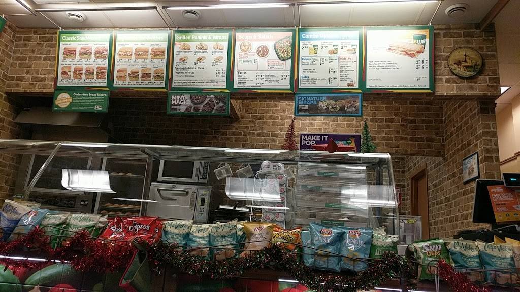 Subway | restaurant | 910 Queenston Rd #7, Stoney Creek, ON L8G 1B5, Canada | 9056645416 OR +1 905-664-5416