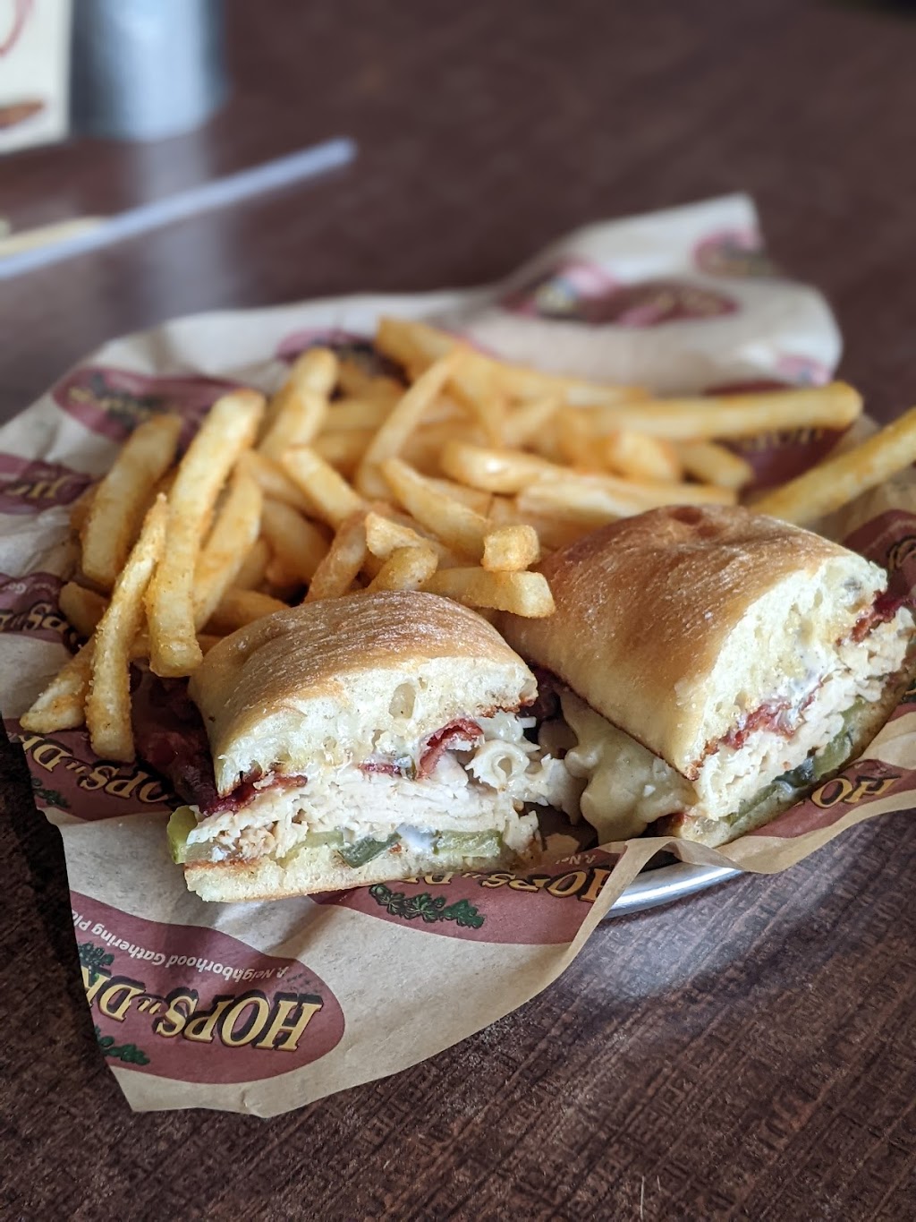 Hops n Drops | restaurant | 2675 Queensgate Dr, Richland, WA 99352, USA | 5094913062 OR +1 509-491-3062