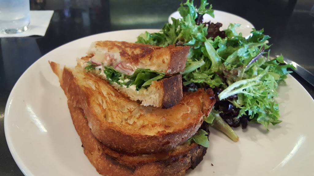 American Harvest Eatery | restaurant | 3241 W Iles Ave, Springfield, IL 62711, USA | 2175468300 OR +1 217-546-8300