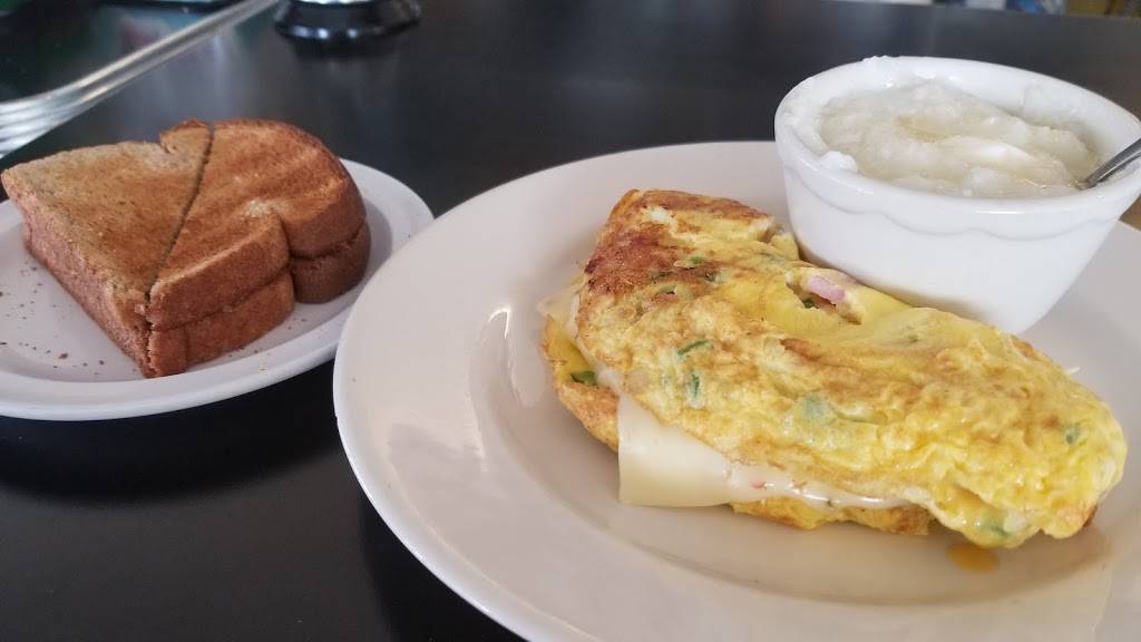 The Village Diner | restaurant | 28149 Miles Rd, Chagrin Falls, OH 44022, USA | 4402481332 OR +1 440-248-1332