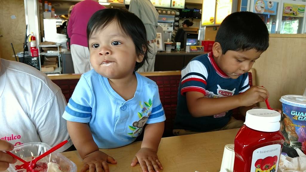 DQ Grill & Chill Restaurant | restaurant | 1081 N Main St, Cornelia, GA 30531, USA | 7067782233 OR +1 706-778-2233