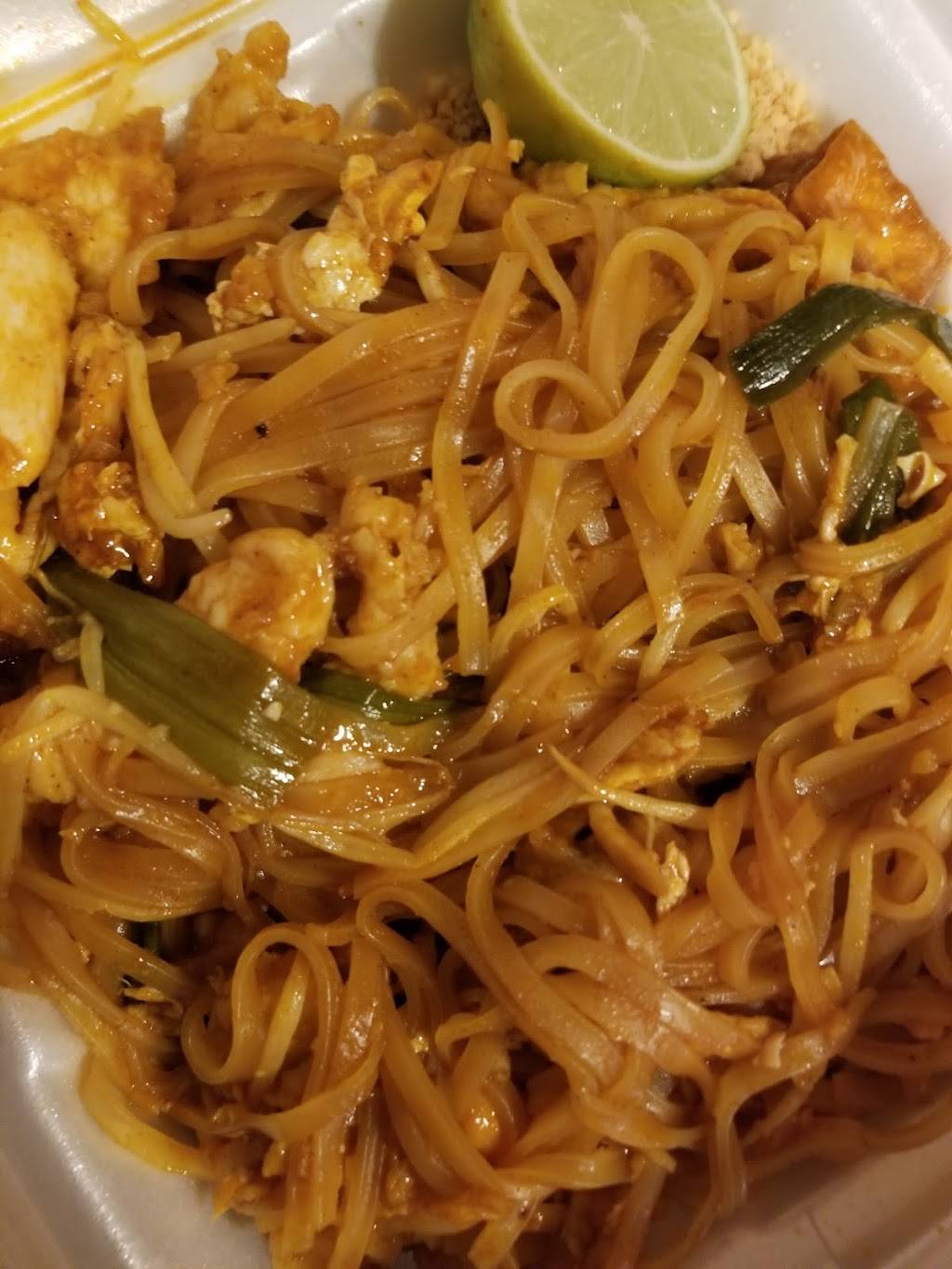 Lovers Egg Roll | restaurant | 13465 Inwood Rd, Dallas, TX 75244, USA | 9724908886 OR +1 972-490-8886