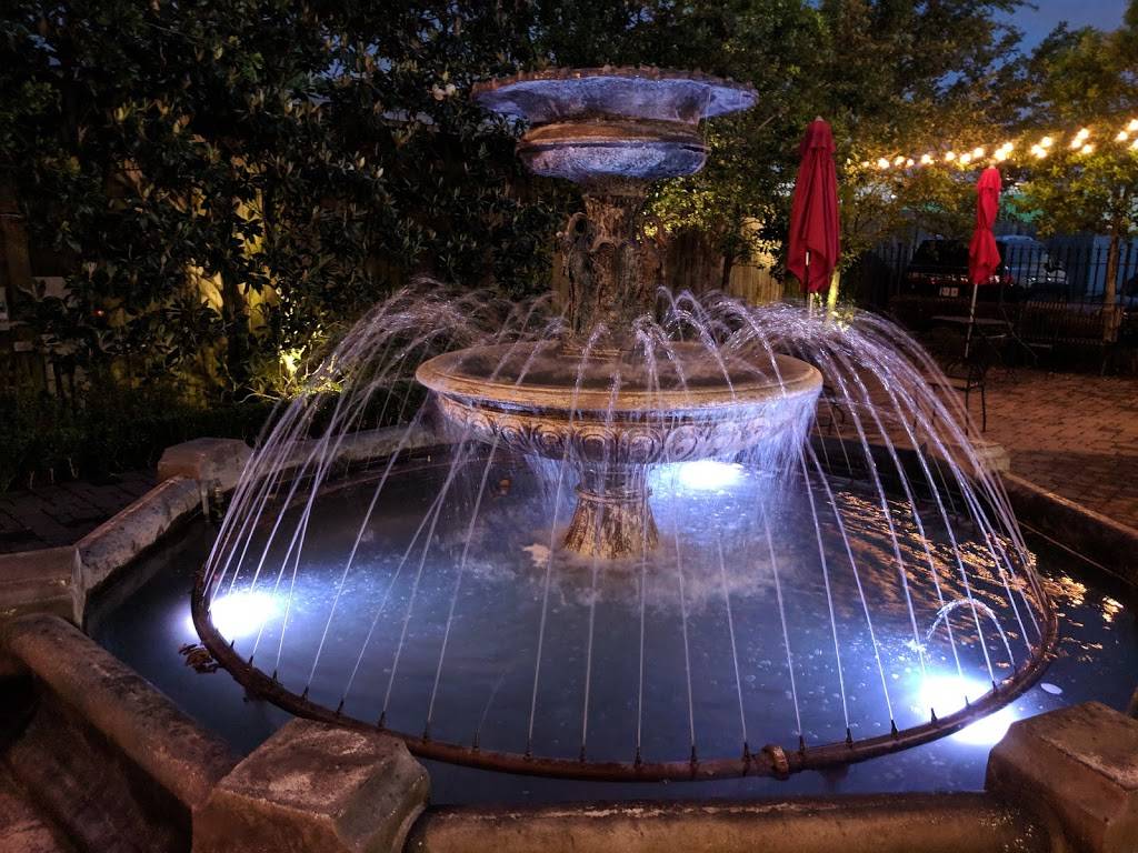 New Orleans Food & Spirits | restaurant | 210 Metairie-Hammond Hwy, Metairie, LA 70005, USA | 5048282220 OR +1 504-828-2220