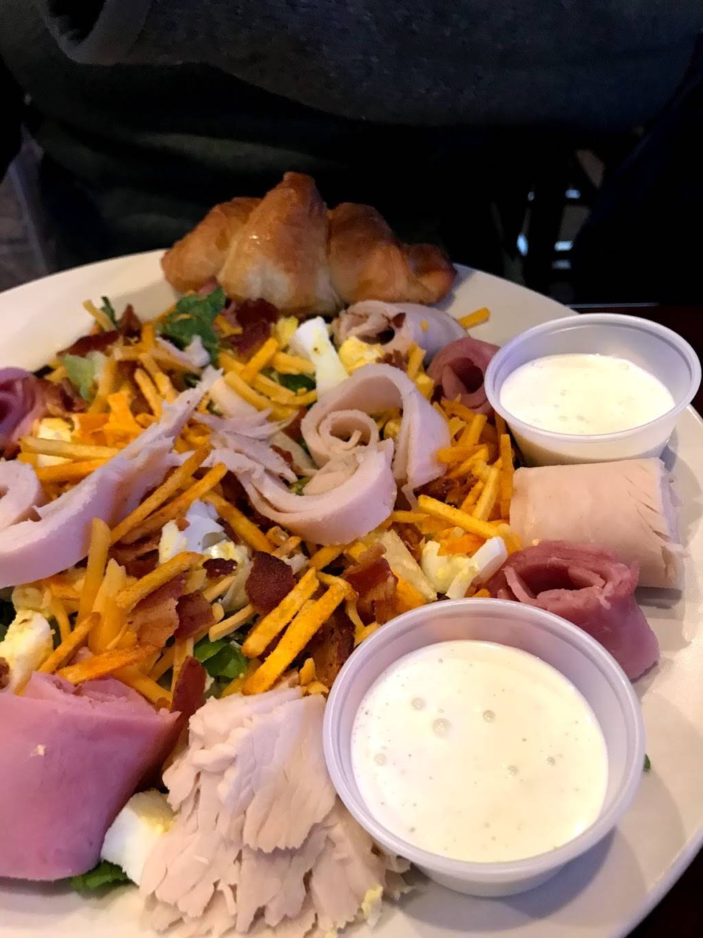 Sidelines Casual Dining | restaurant | 688 University Shopping Centers, Suite 1, Richmond, KY 40475, USA | 8595751216 OR +1 859-575-1216